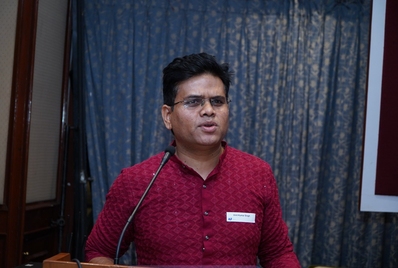 Vinit Kumar Singh speaking at the ICF Bengaluru gathering